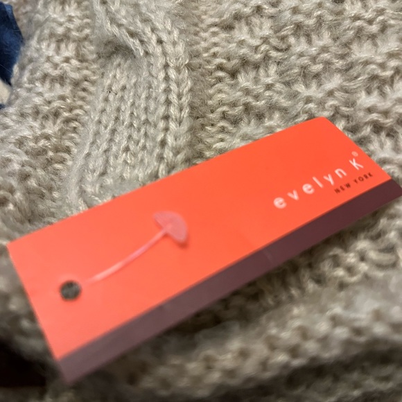 Evelyn K faux fur trimmed cable knit cowl NWT no flaws beige with brown faux fur - Picture 5 of 11